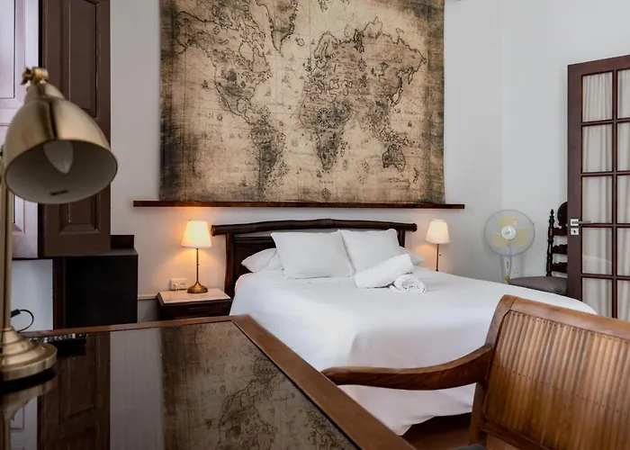 Bed & Breakfast Santa Ana & *