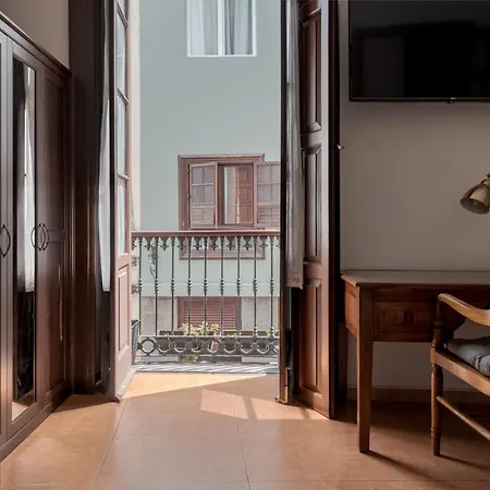 Santa Ana & לינה וארוחת בוקר *