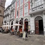 Santa Ana & Bed & Breakfast