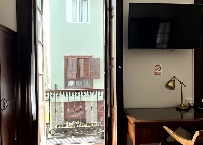 Santa Ana & Las Palmas de Gran Canaria