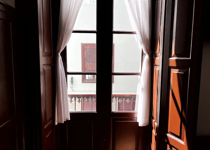 Santa Ana & * Las Palmas de Gran Canaria